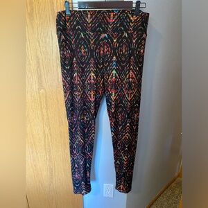 Lularoe Tall & Curvy Leggings Multicolor Geometric